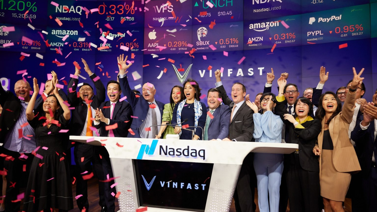 Cổ phiếu EV VinFast tăng mạnh trong ngày ra mắt giao dịch Nasdaq, hứa hẹn sự bùng nổ trong năm 2023 