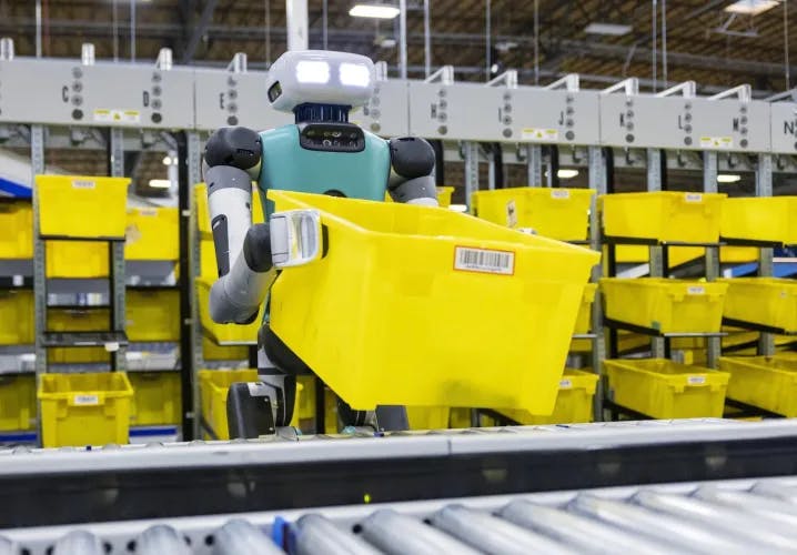 Amazon: 'Robot hình người mới sẽ hỗ trợ, không thay thế người lao động'